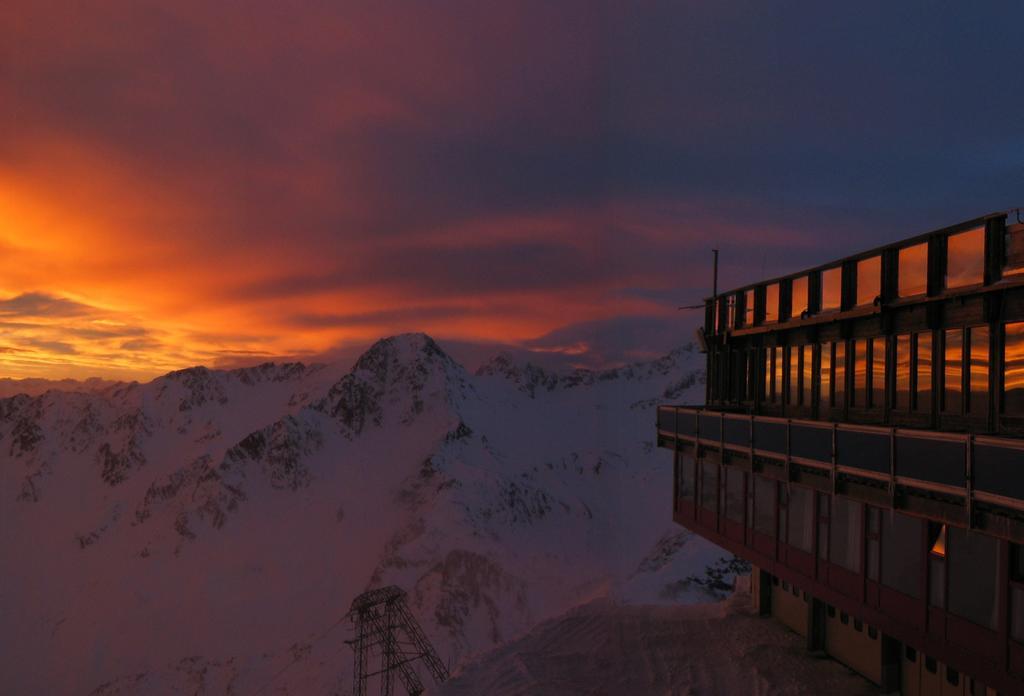 Glacier Hotel Grawand Maso Corto Exteriér fotografie